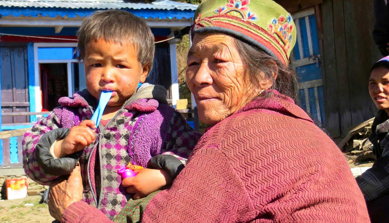 Rencontre dans un village Tamang au Népal