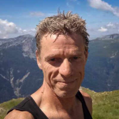 Éric Finiels, accompagnateur en montagne spécialiste de marche afghane