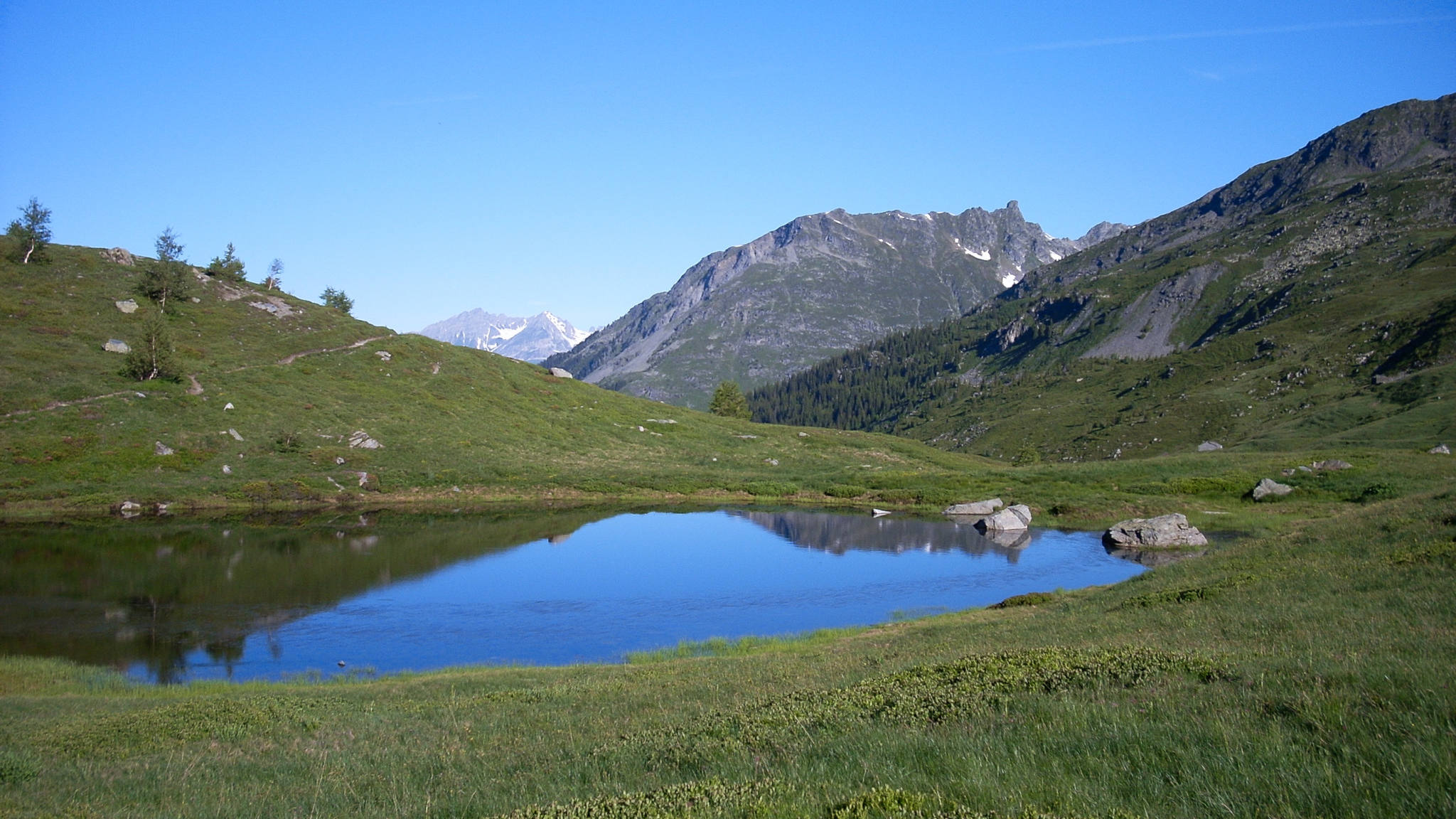 Le petit lac des Savonnes; vallon de la Motte