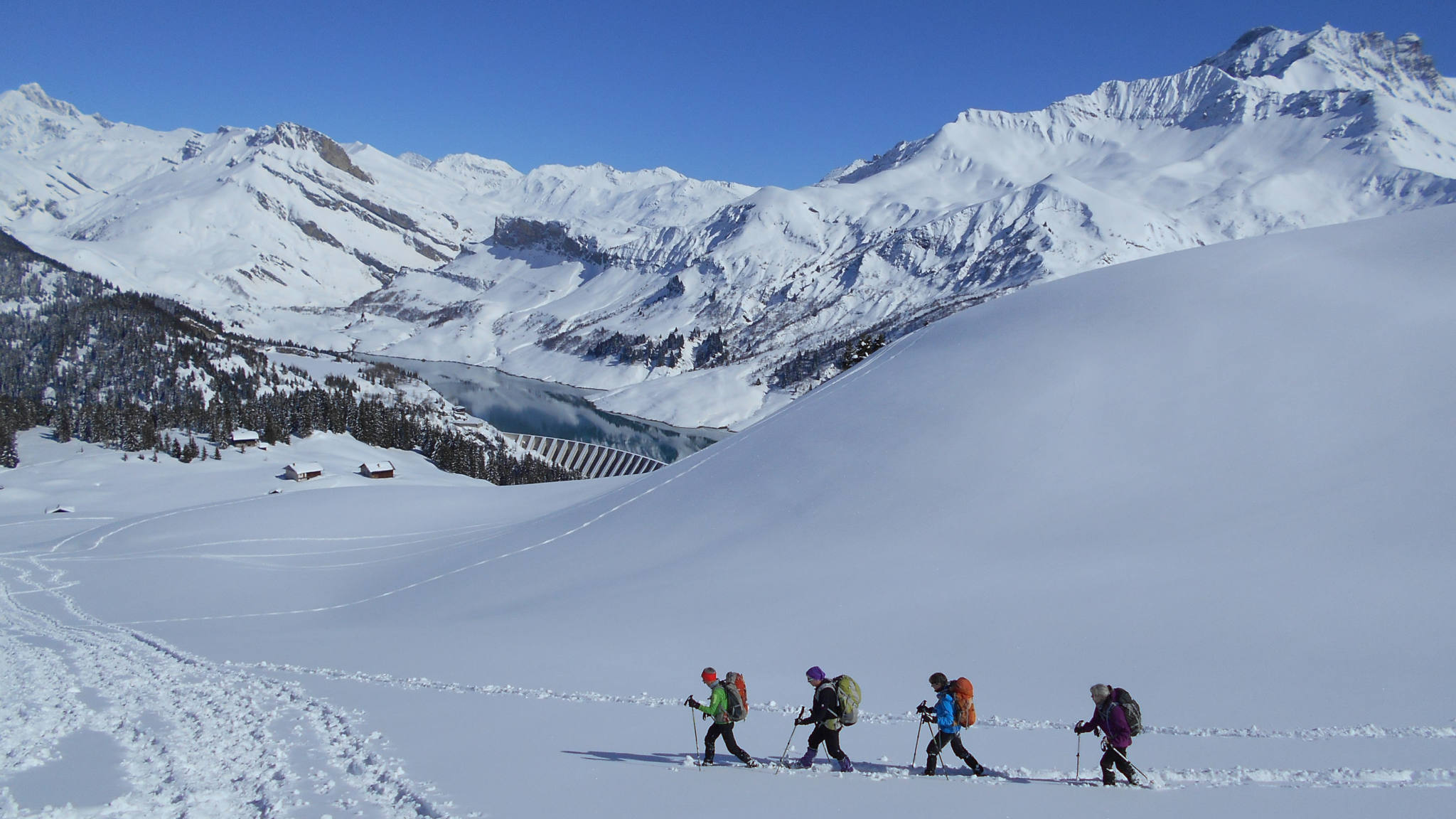 Circuit raquettes du Beaufortain, au-dessus du lac de Roselend