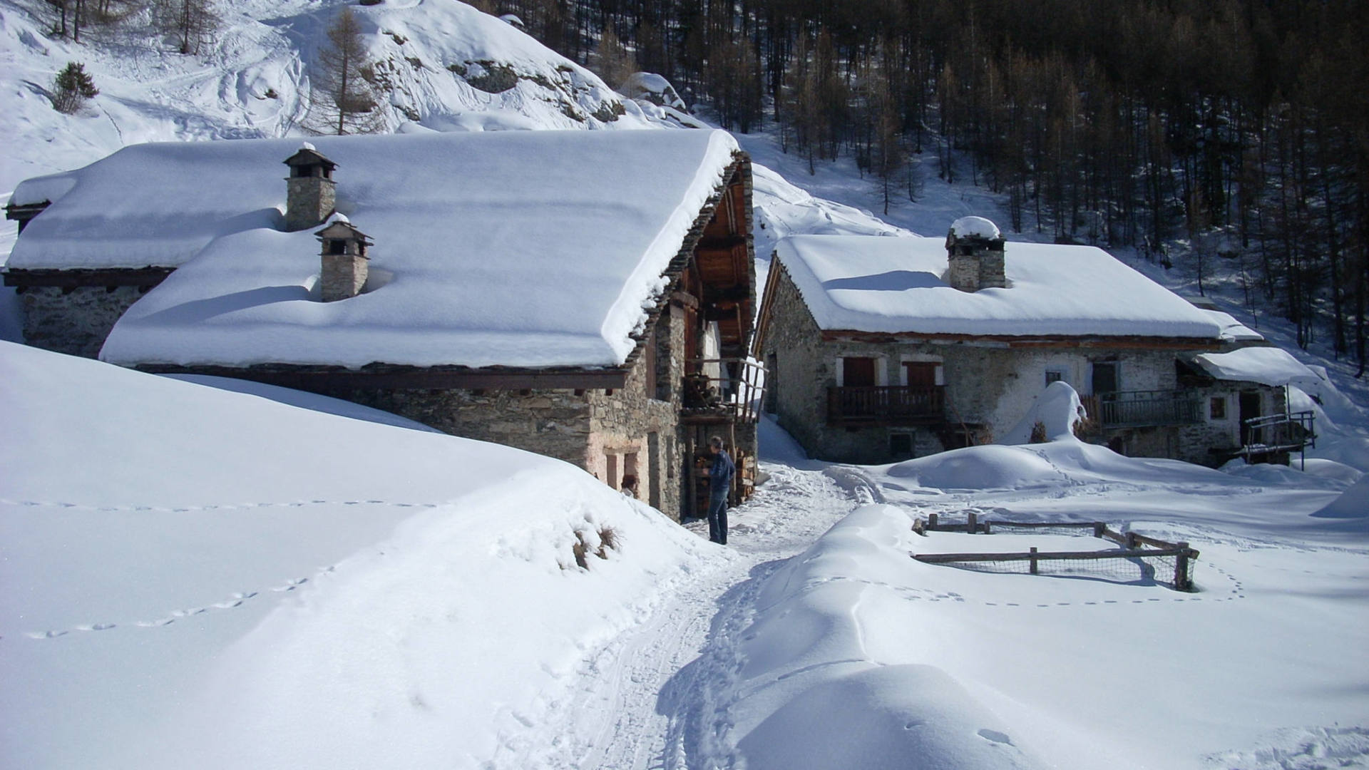 Le Monal, hameau d'alpage face au Mont-Pourri et proche de l'Italie