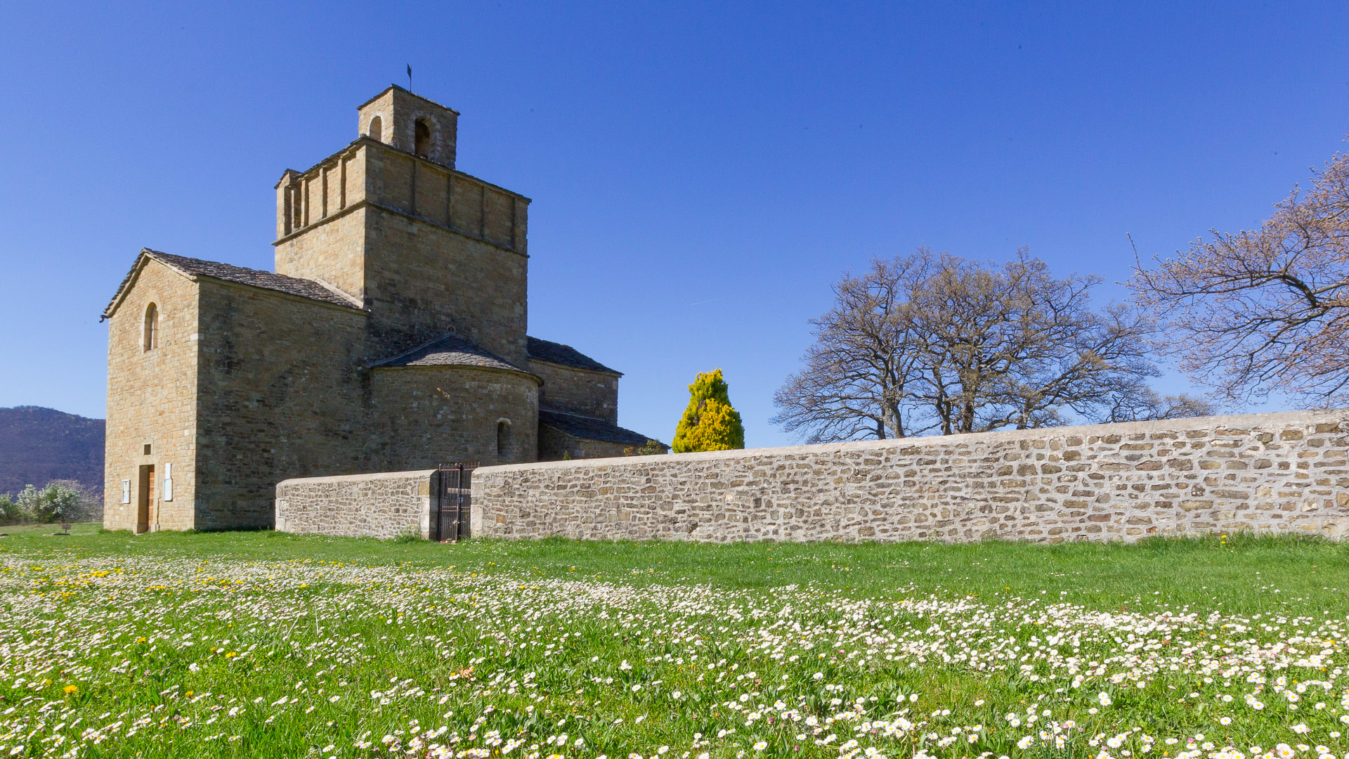 L'église de Comps sur les chemins des Huguenots