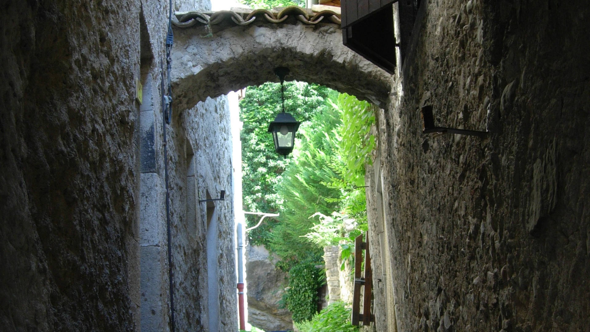 Ruelle du village de Châtillon en Diois