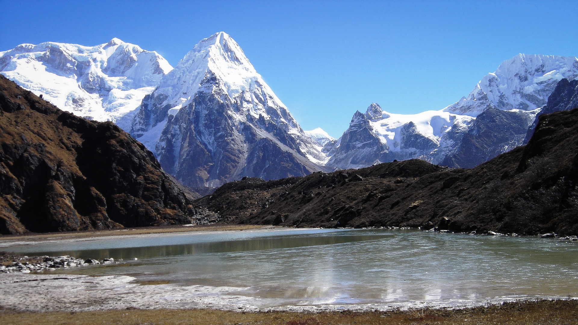 Fantastique paysage sur le trek du Kanchenjunga