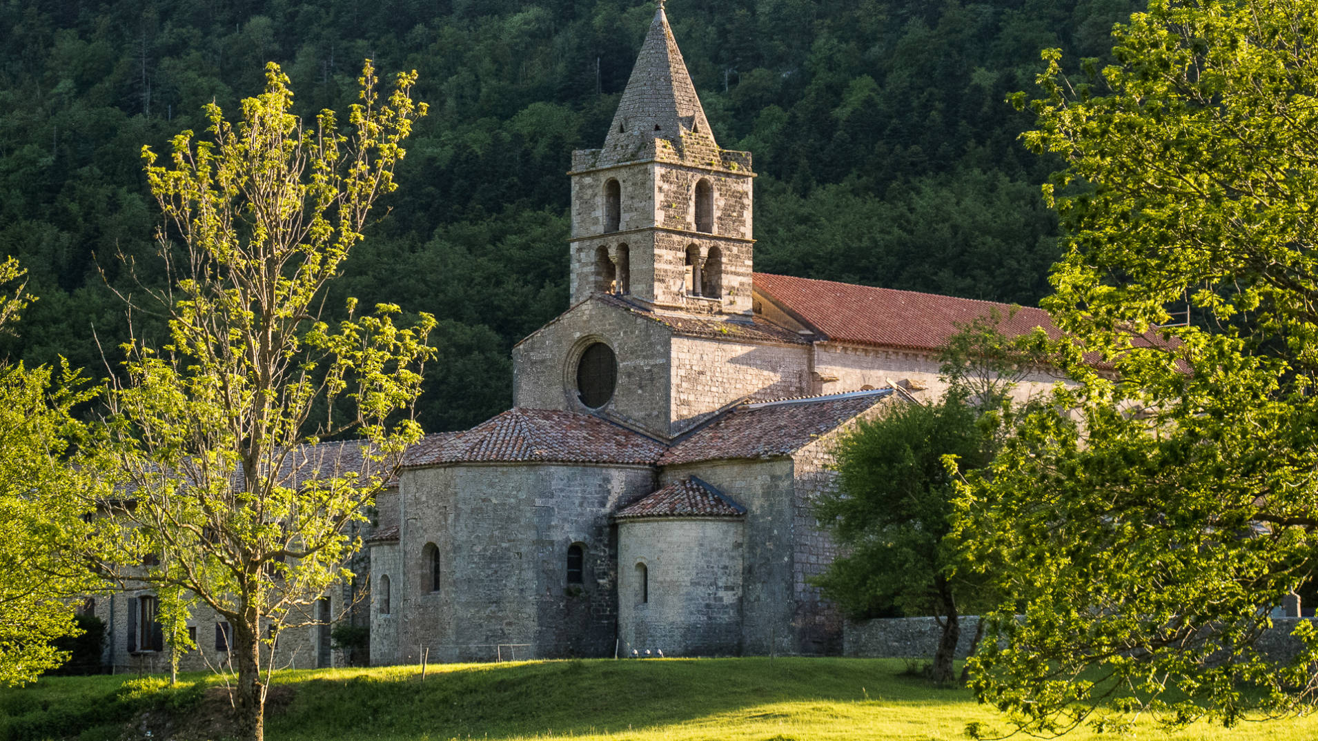 L'abbaye cistercienne de Léoncel dans le Vercors