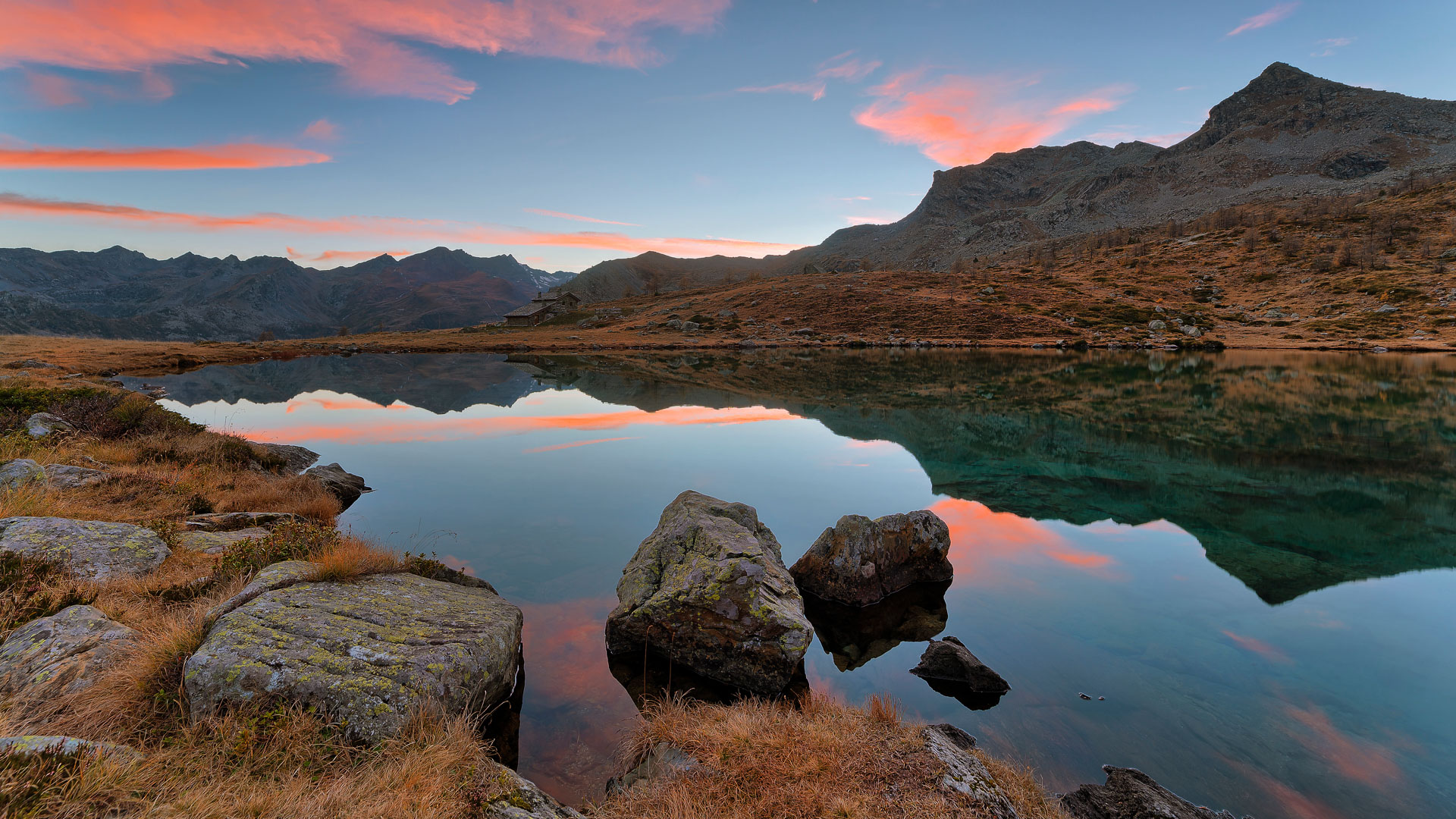 fin de journée sur le Lac Muffé en Val d'Aoste