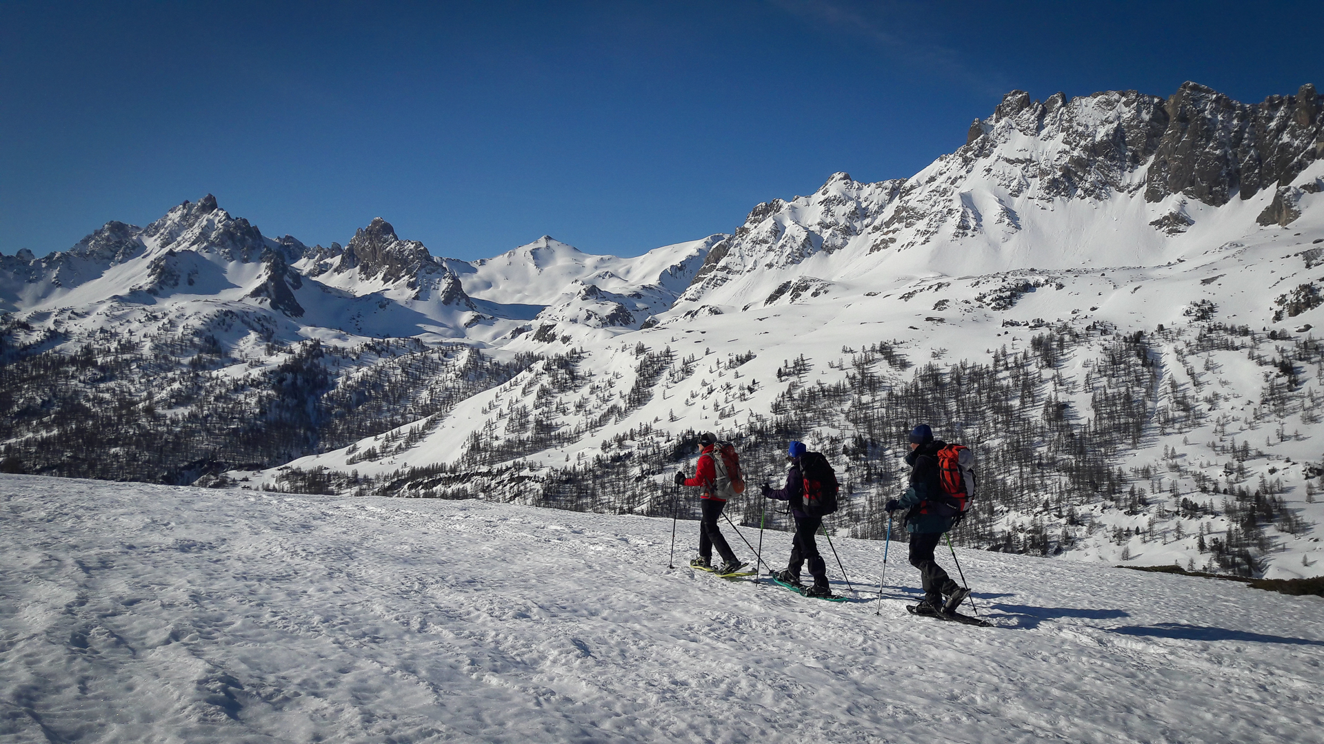 circuit itinérant en raquettes dans la Clarée