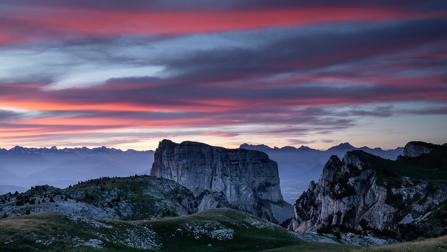 Ciel du soir et Mont Aiguille