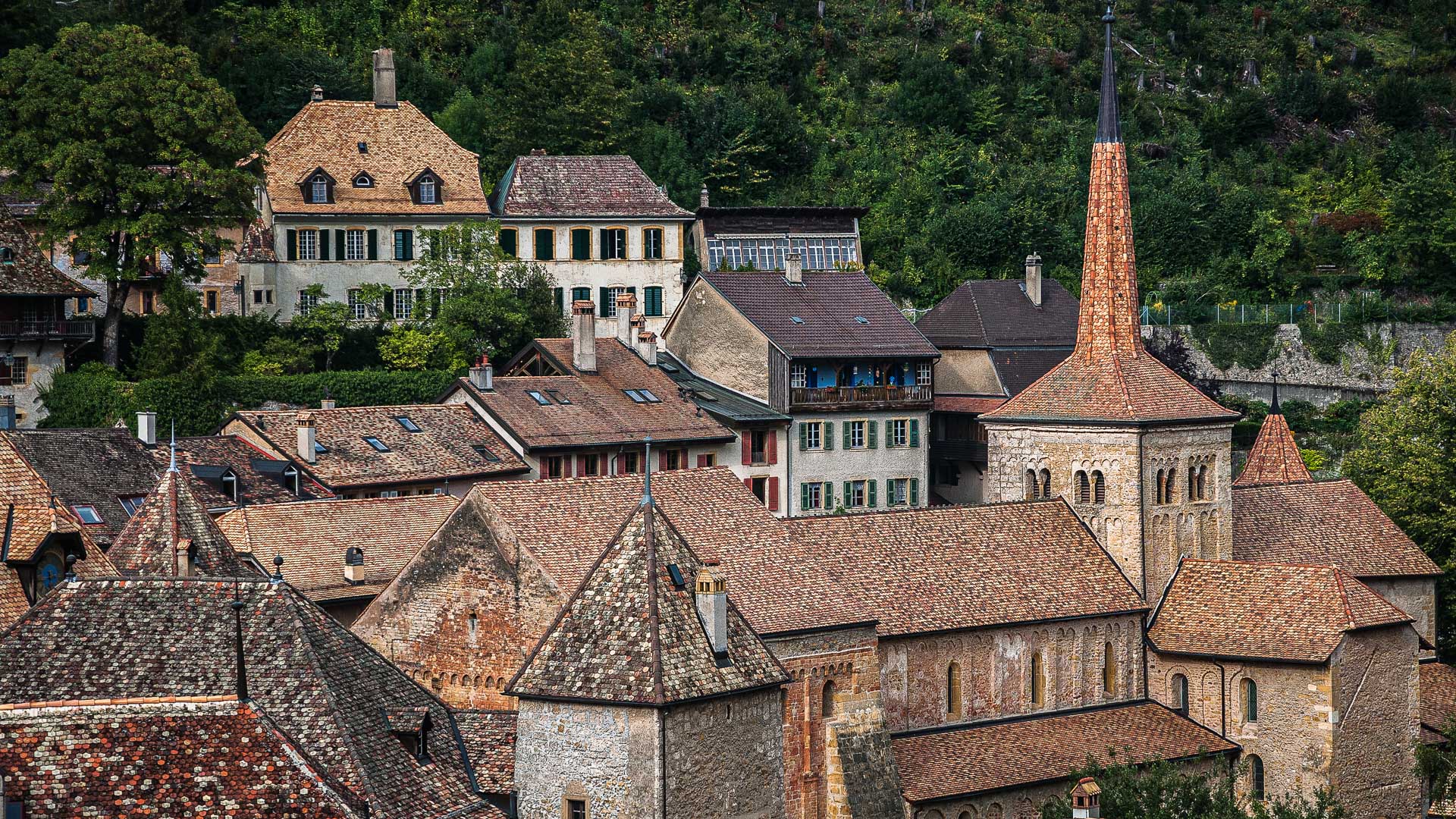 L'abbaye de Romainmotier en Suisse dans le canton de Vaud