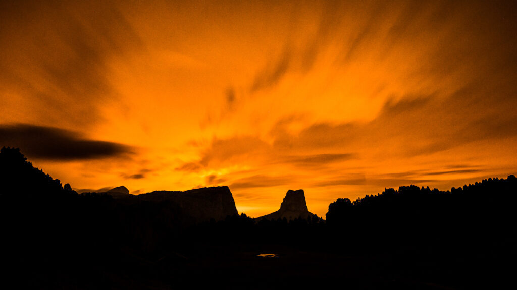 ciel de feu et Mont Aiguille © Sandrine et Matt Booth