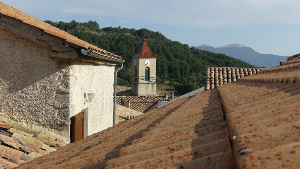 les toits de Lesches en Diois