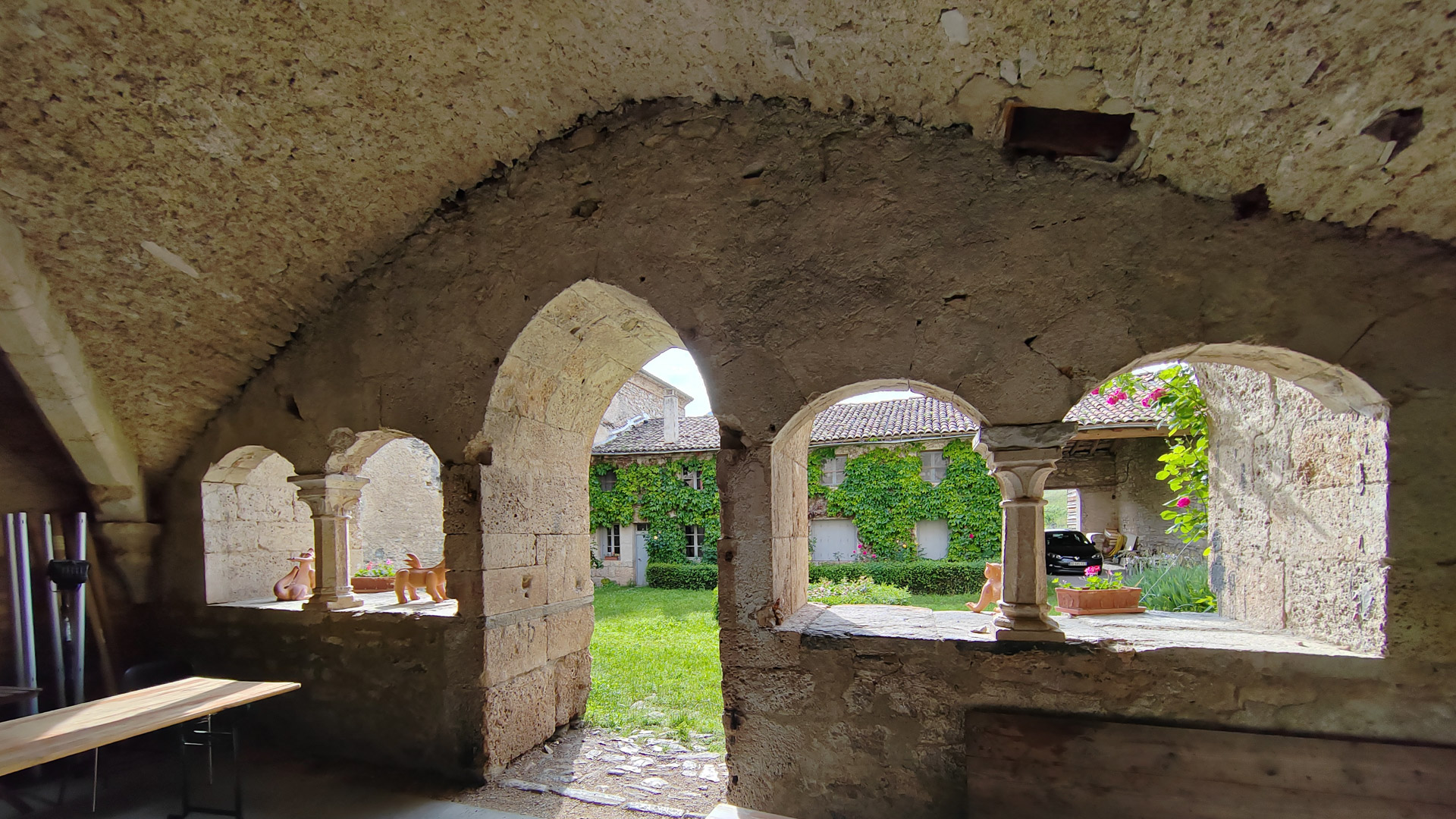 L'abbaye cistercienne de Valcroissant
