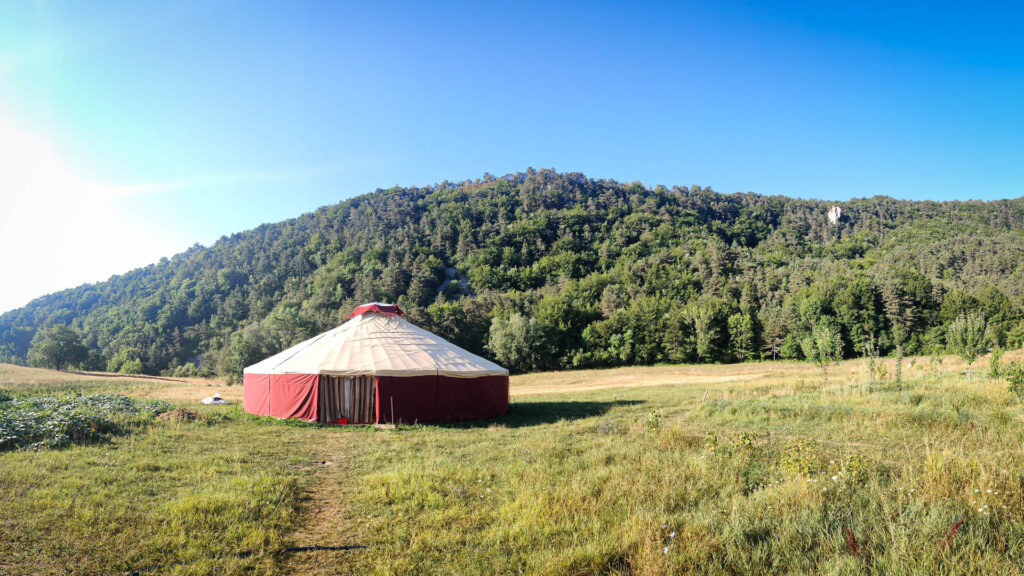 Hébergement en yourte dans le Diois, la ferme Salam