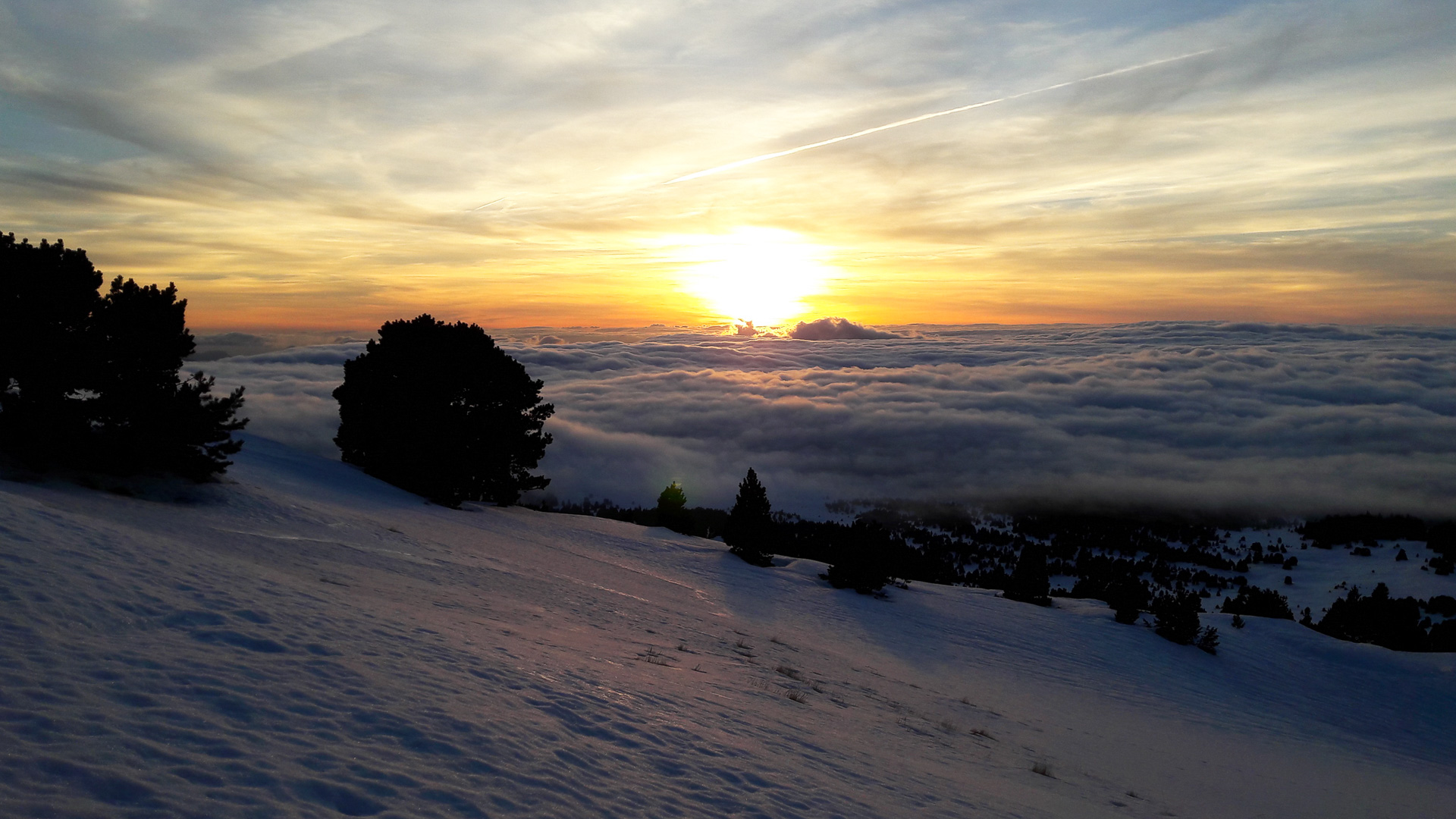 coucher de soleil sur la Réserve naturelle des Hauts Plateaux du Vercors