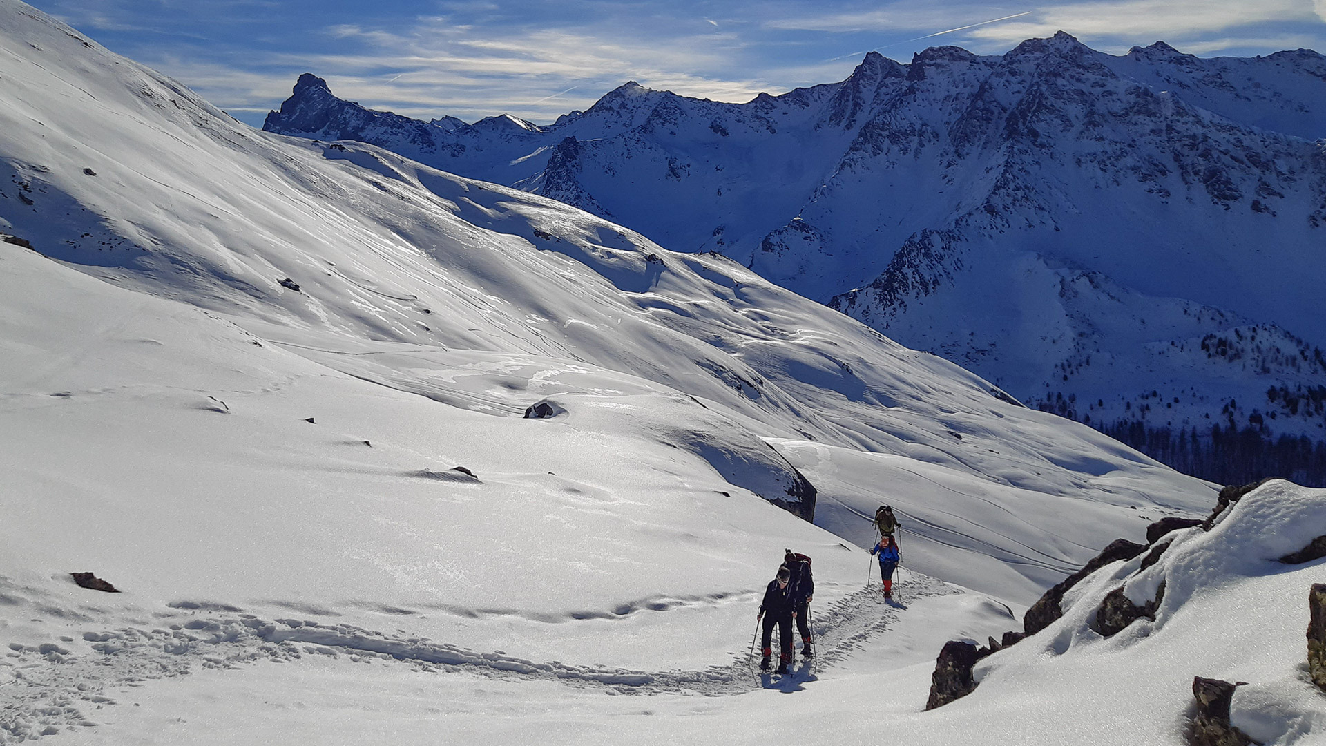En raquettes vers un sommet du Queyras