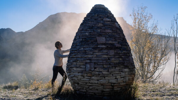La Sentinelle de la vallée de Vançon, une œuvre d'Andy Goldsworthy - © Mathieu Mouillet