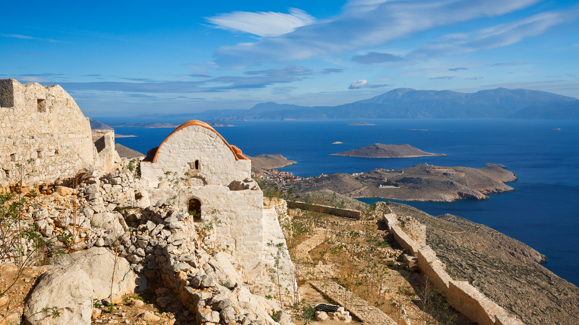 panorama sur l'île d'Halki dans les Cyclades