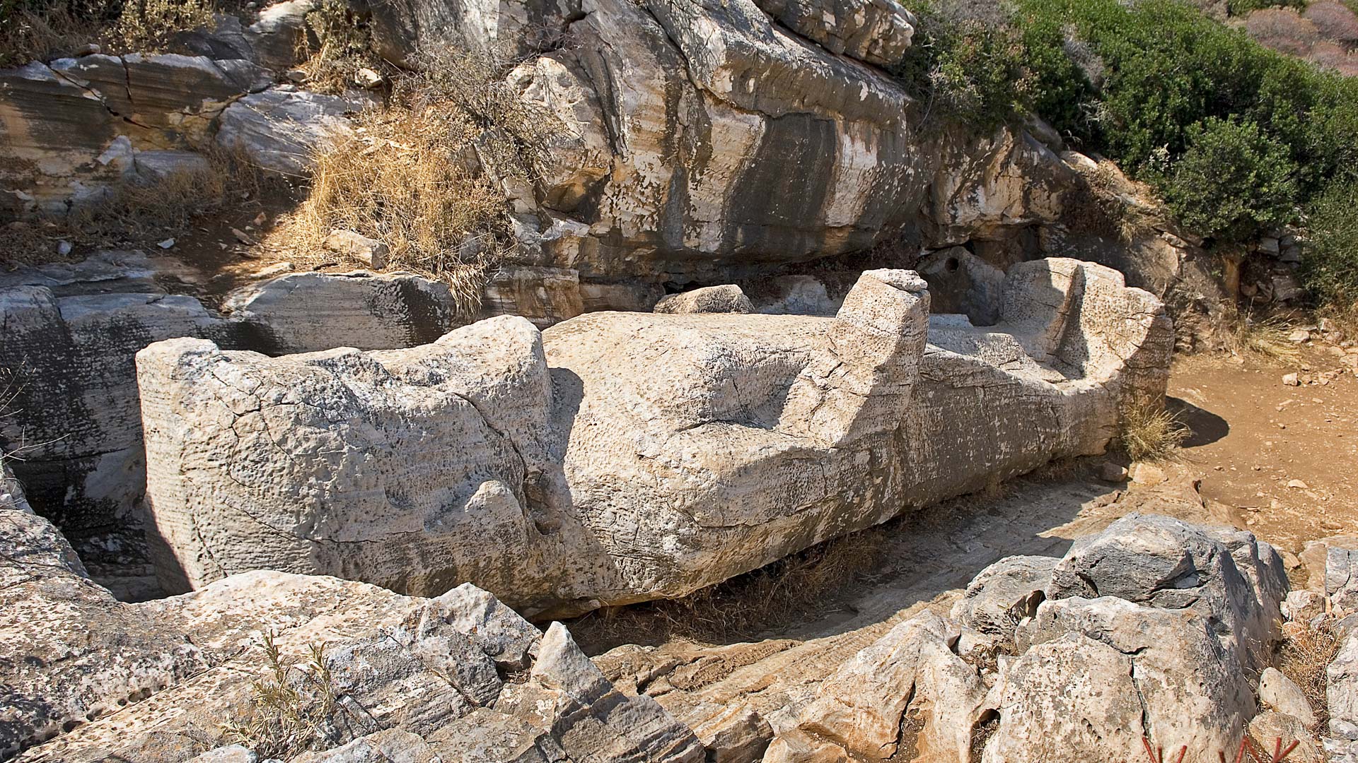kouro sur l'île de Naxos, archipel des Cyclades en Grèce